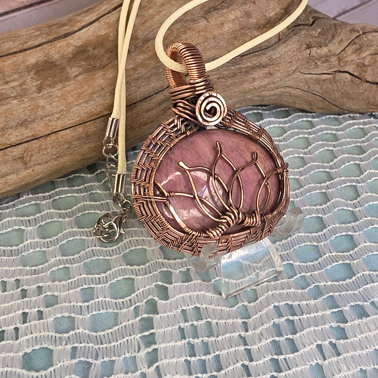 Copper Wire-Wrapped Rhodonite Lotus Pendant ๐ธ