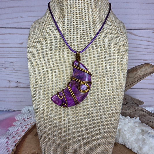 Dyed Agate • Vintage Bronze Wire-Wrapped Pendant